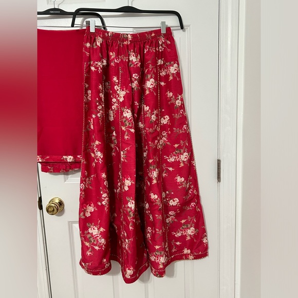 Ayesha B 3 piece stitched Pakistani lawn suit with gold lace detail floral print - Picture 7 of 7